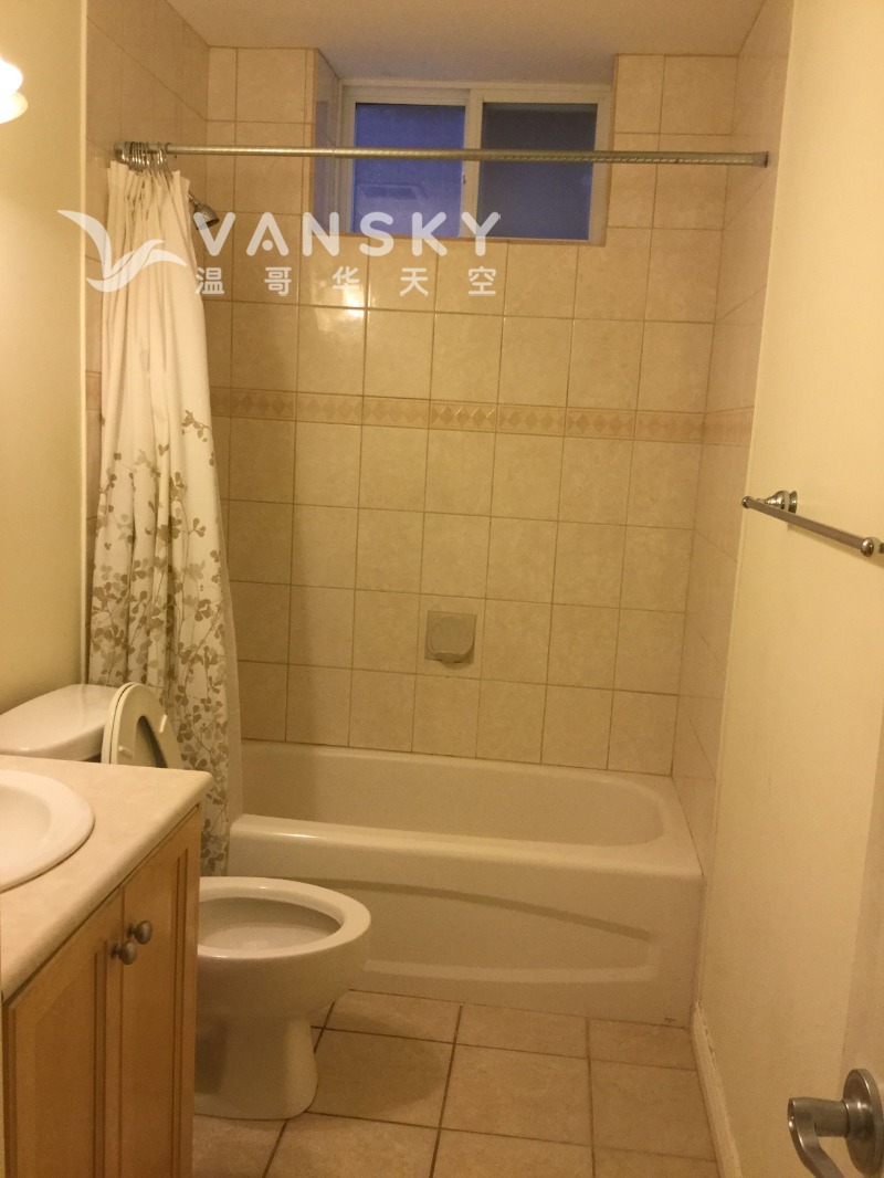 260226182102_Catherines bathrm.jpg